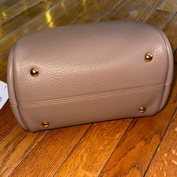 Tan Handbag - Picture 3 of 11